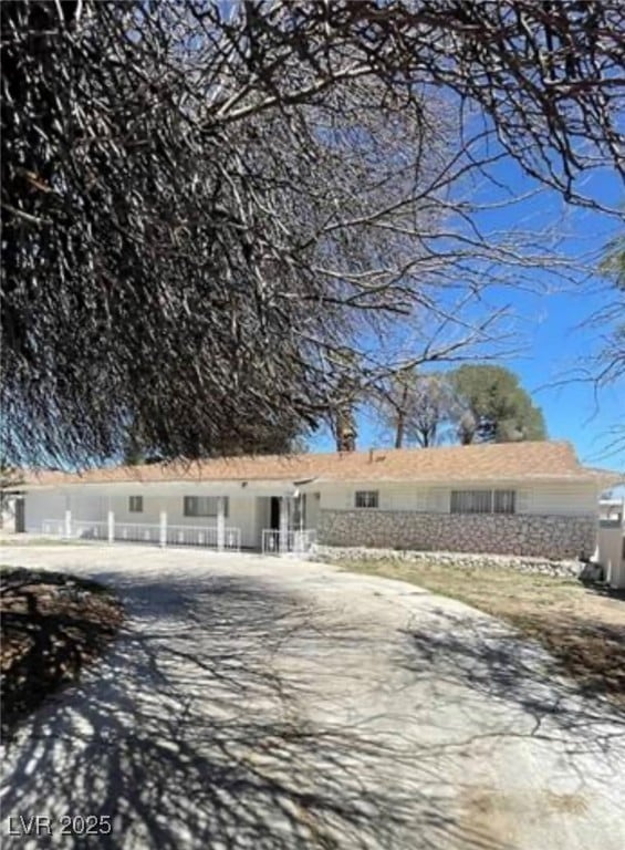 4560 Rancho Hills Dr, Las Vegas, NV 89119 - photo 1