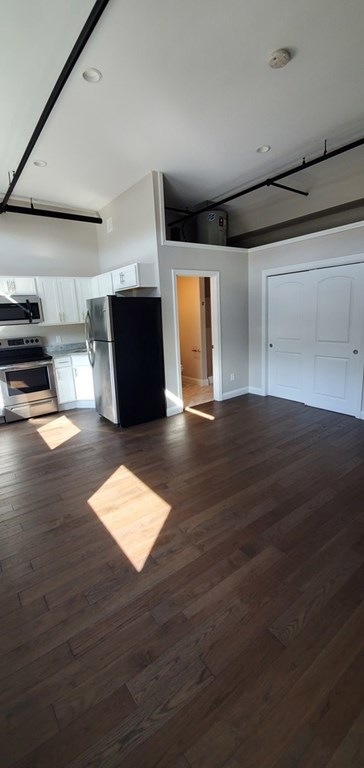 1 Main St unit 203, Peabody, MA 01960 - photo 1