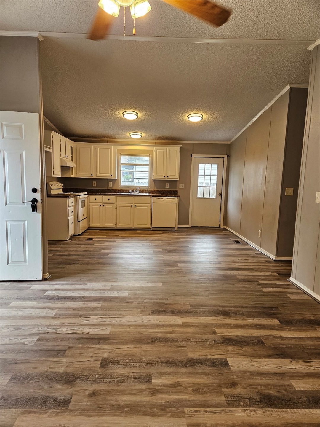 16525 E Emerson Cir, Conroe, TX 77306 MLS 42549721