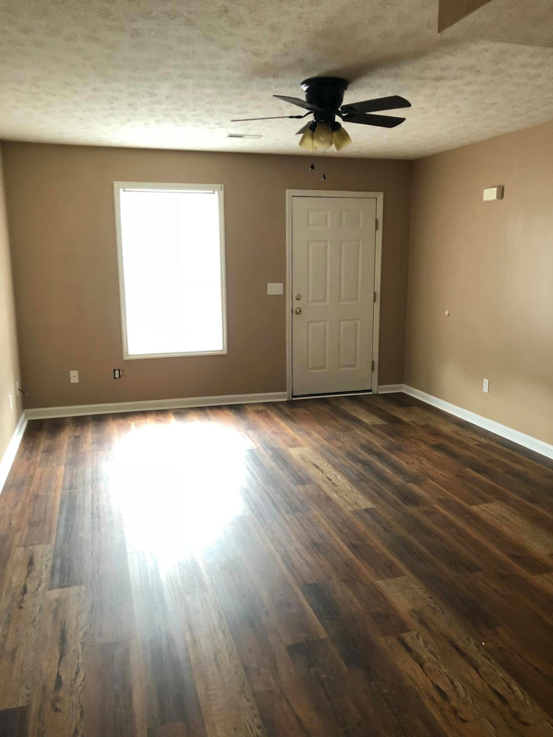 1057 Blackwell Ct, Richmond, KY 40475 - photo 1