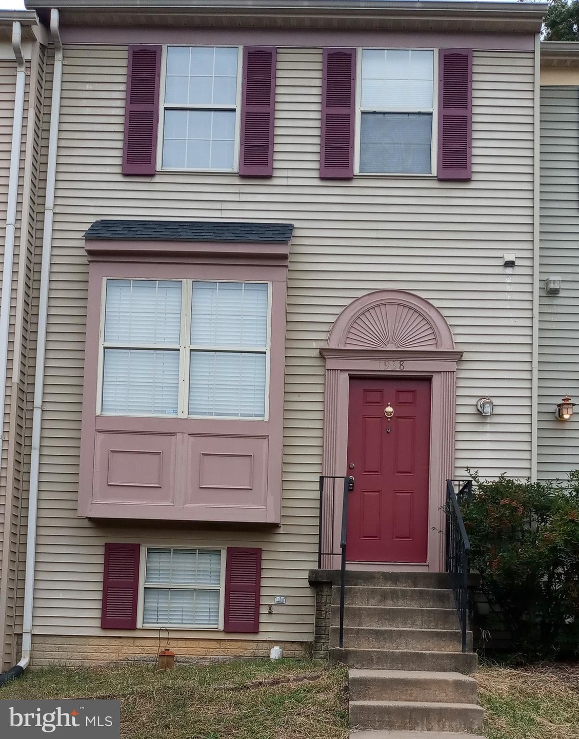 1938 Winslow Ct, Woodbridge, VA 22191 - photo 1