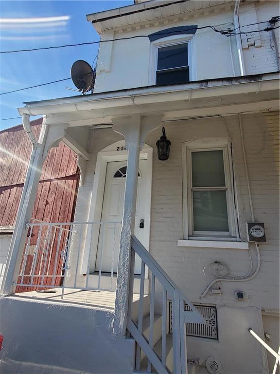 214 N Railroad St, Allentown, PA 18102 - photo 1