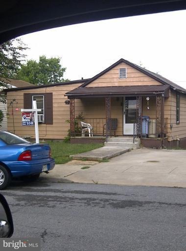309 S Mont Valla Ave, Hagerstown, MD 21740 - photo 1