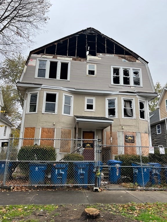 81 Fairview Ave, West Springfield, MA 01089 - photo 1