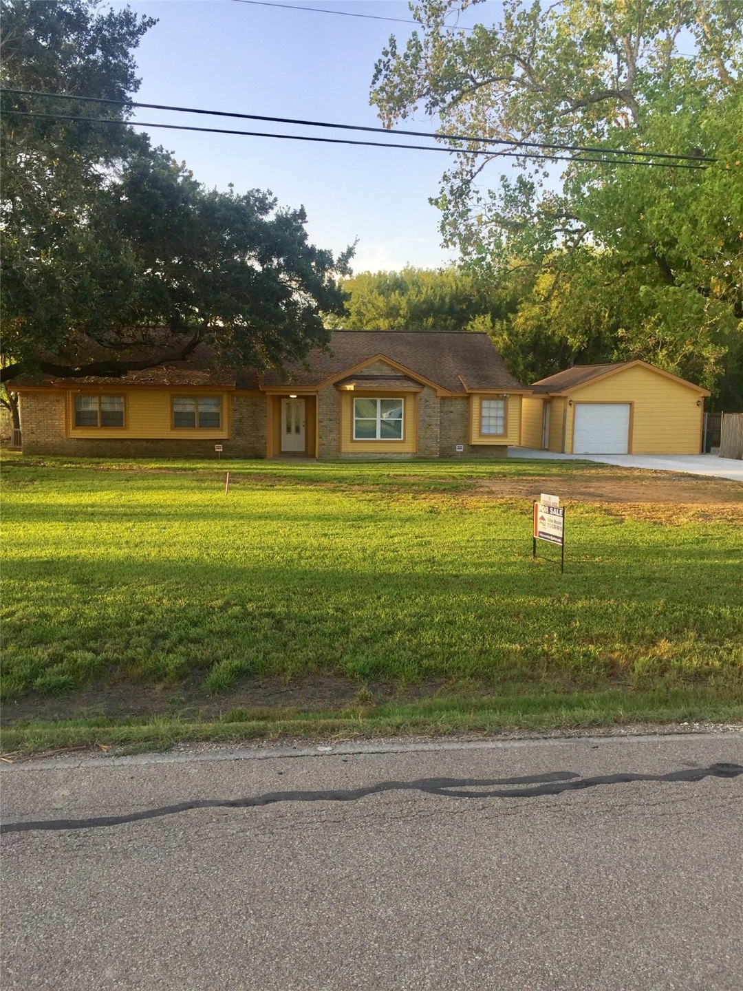 2127 County Road 367, Alvin, TX 77511 - photo 1