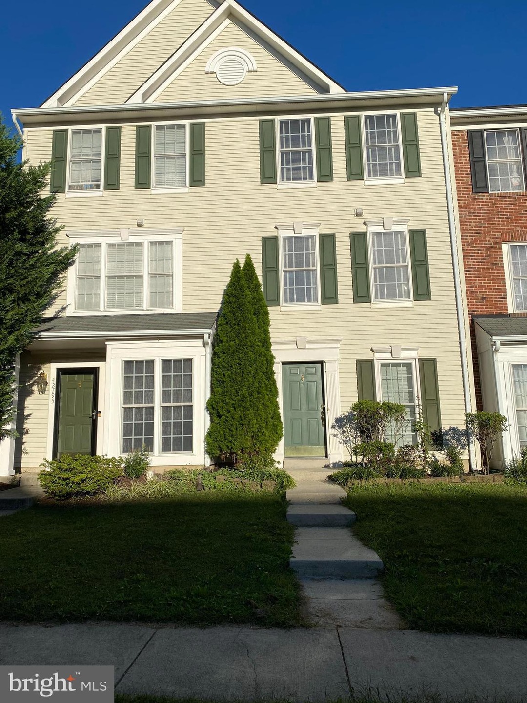 42793 Pilgrim Square, Chantilly, VA 20152 - photo 1