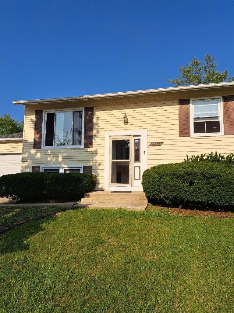 17701 Arlington Dr, Country Club Hills, IL 60478 - photo 1