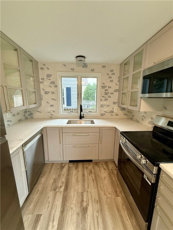 10 Sagamore St unit 1, Newport, RI 02840 - photo 1