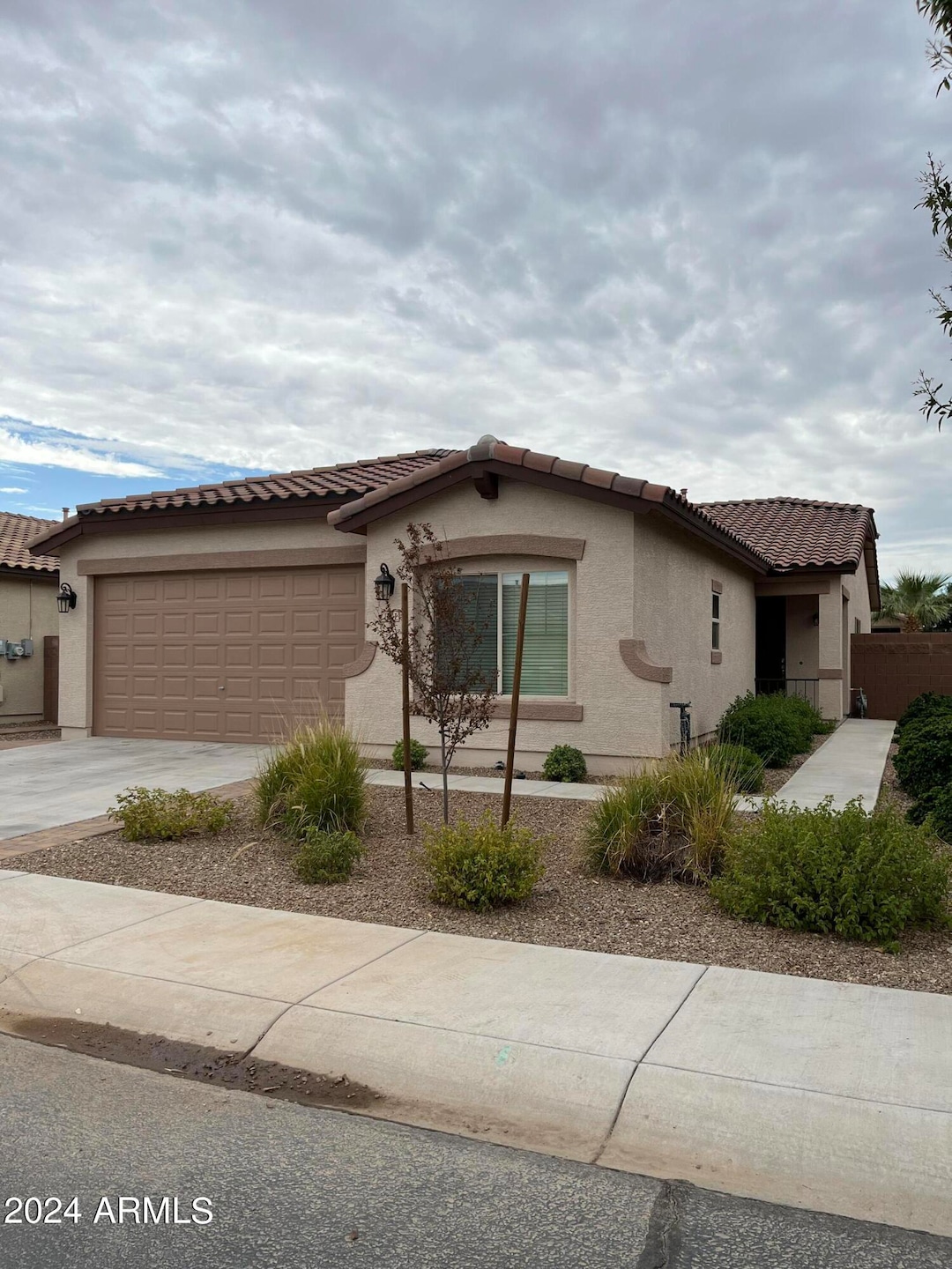 1401 W Apricot Ave, San Tan Valley, AZ 85140 - photo 1