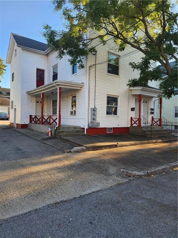 80 Warren Ave, Pawtucket, RI 02860 - photo 1