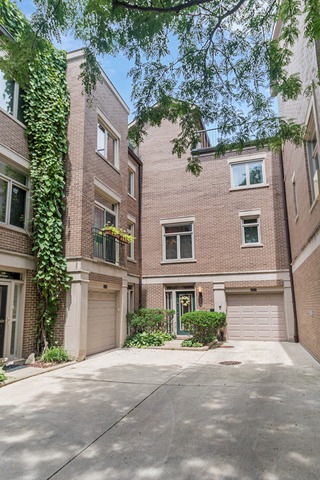 2737 N Greenview Ave unit B, Chicago, IL 60614 - photo 1