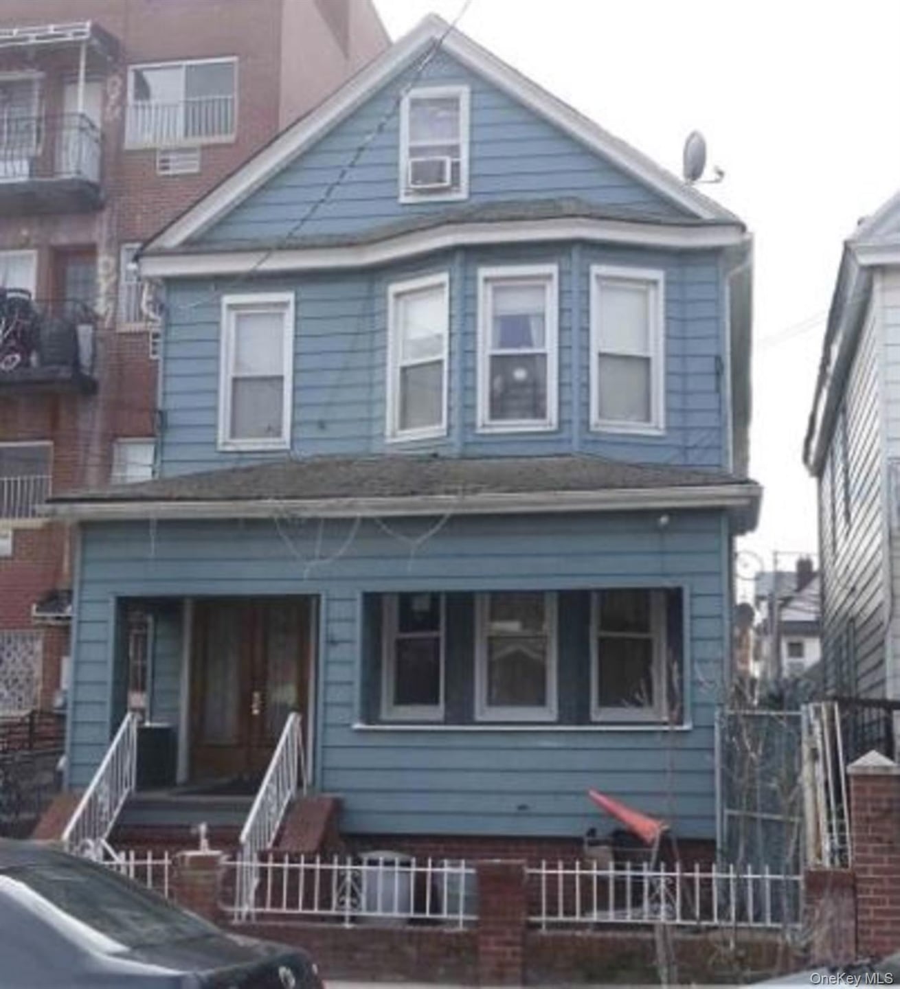 104-44 38th Ave, Flushing, NY 11368 - photo 1