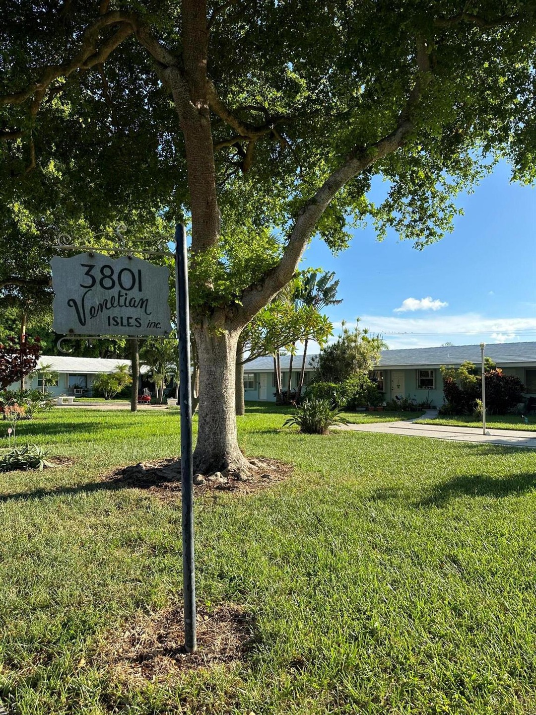 3801 NE 22nd Terrace unit 11, Lighthouse Point, FL 33064 - photo 1