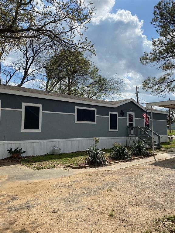 508 N Ash Terrace, Springtown, TX 76082 - photo 1