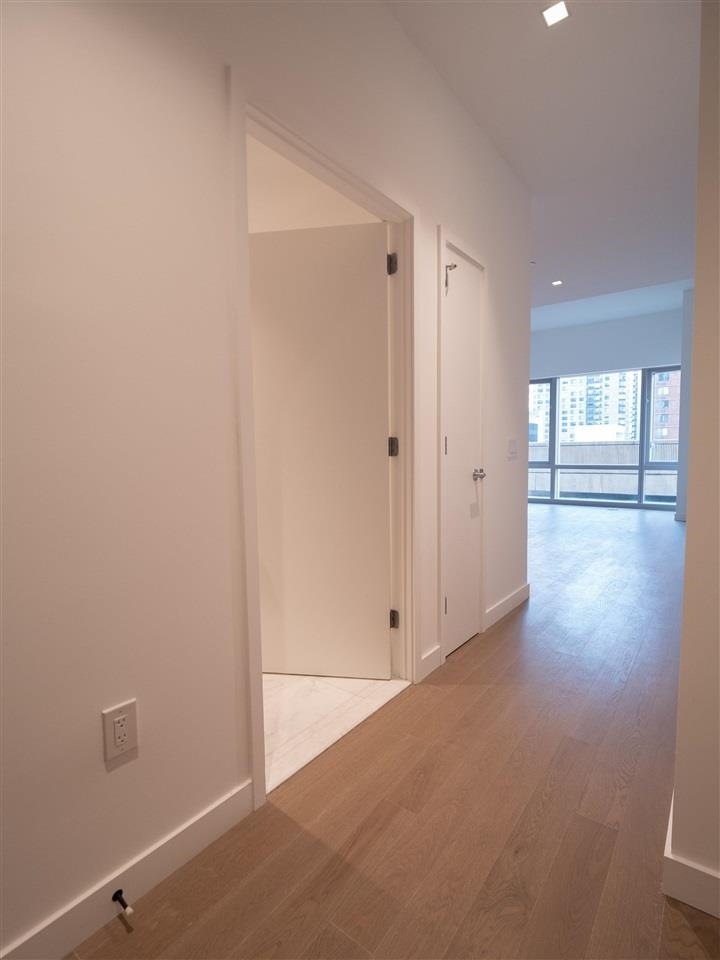 75 Park Ln S unit 421, Jersey City, NJ 07310 - photo 1