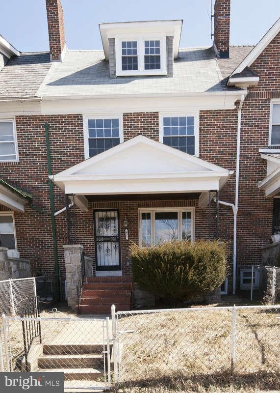 637 N Woodington Rd, Baltimore, MD 21229 - photo 1