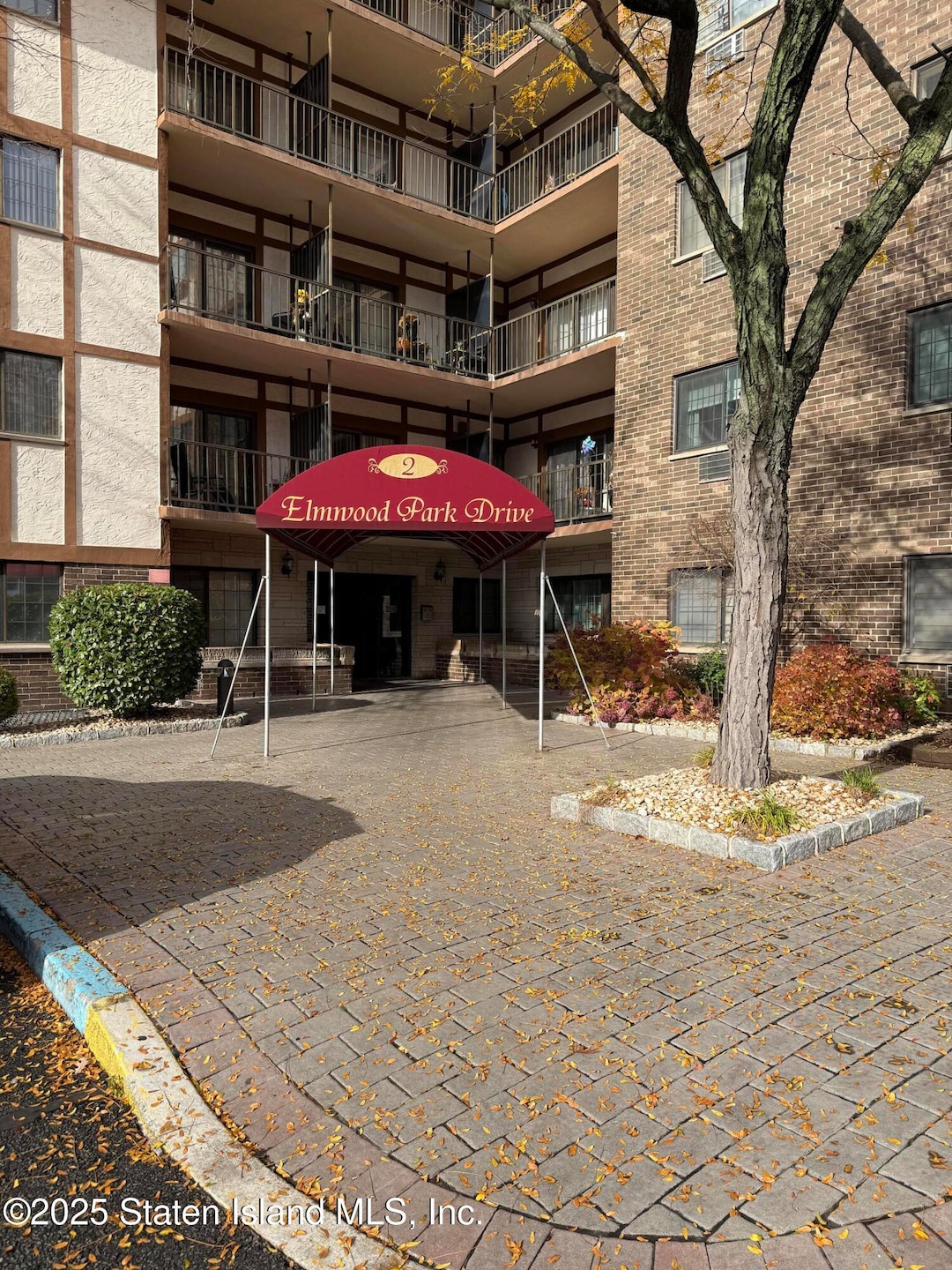 Elmwood Park Drive unit 107, Staten Island, NY 10314 - photo 1