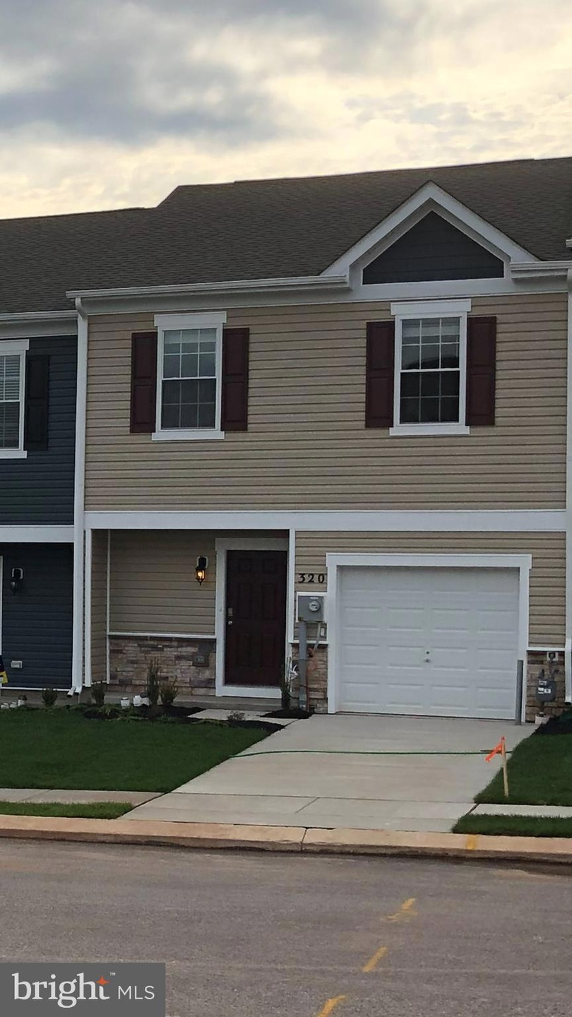 320 Locust Run Dr, York, PA 17404 MLS PAYK2033126