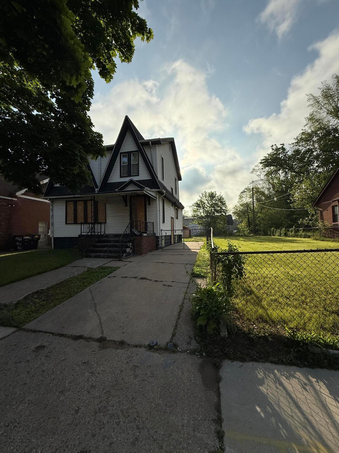 Sold $52,000 • Co-Listing Agent