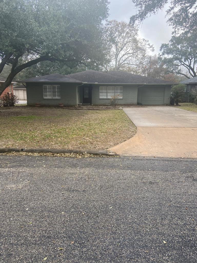 2408 Marguerite St, Bay City, TX 77414 - photo 1