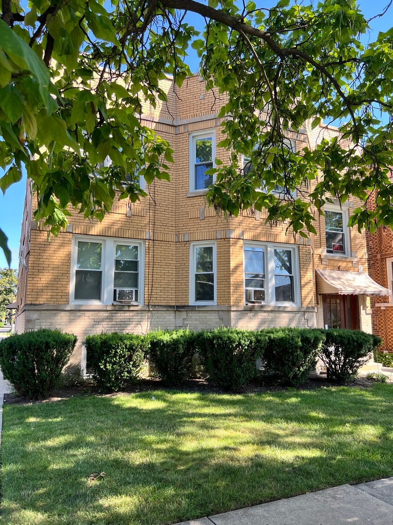 5258 W George St unit 2, Chicago, IL 60641 - photo 1