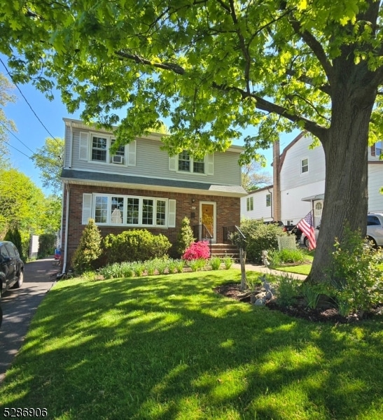 33 Woodrow Place, West Caldwell, NJ 07006 - photo 1