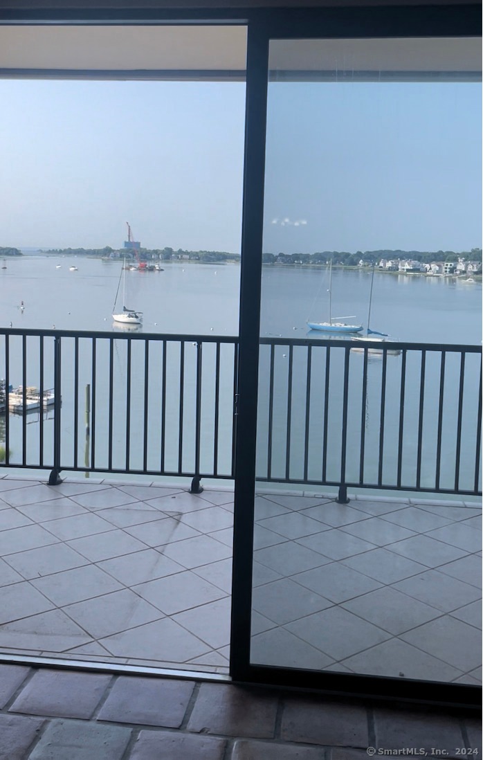 100 Seaview Ave unit 4D, Norwalk, CT 06855 - photo 1