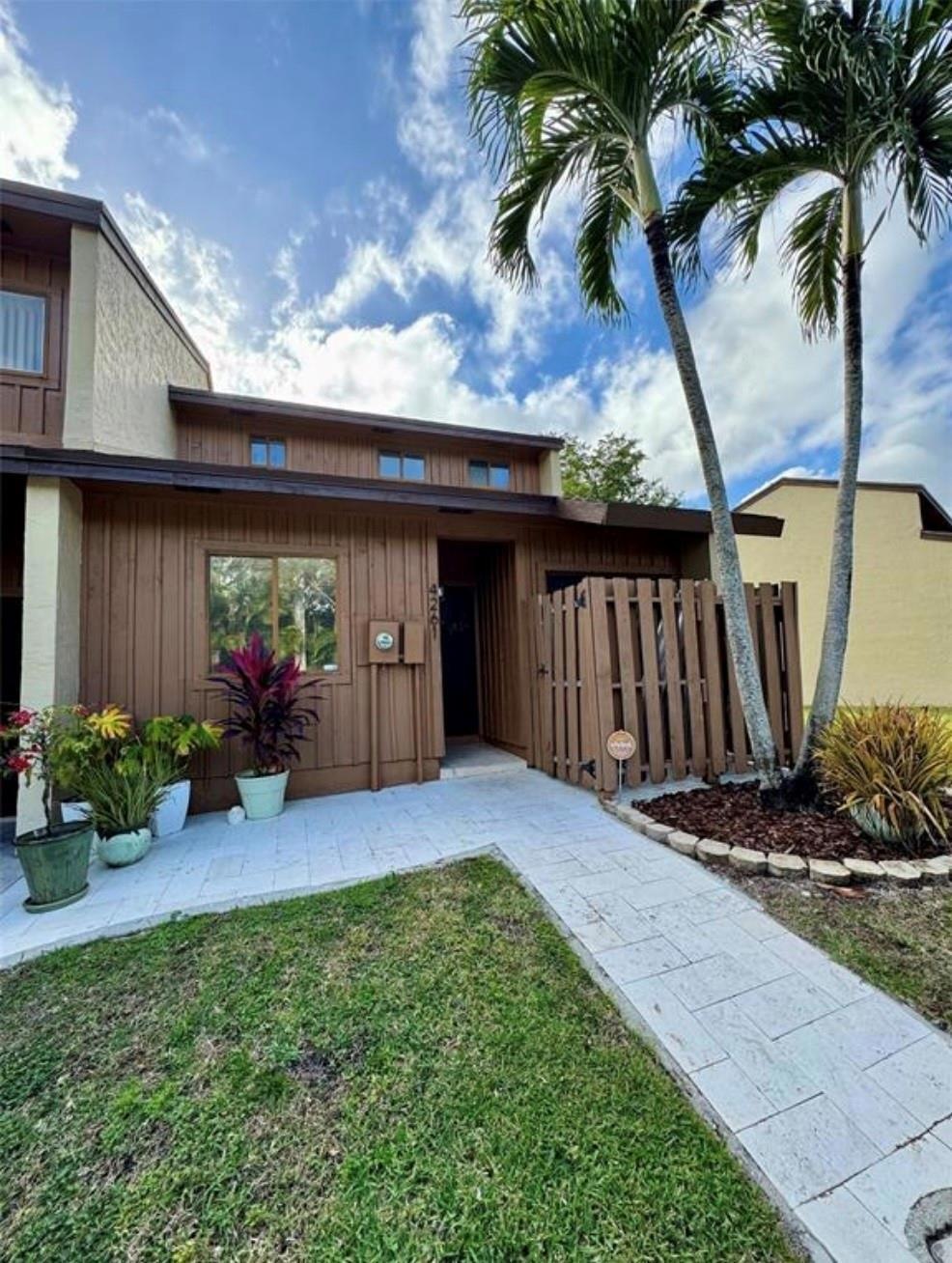 4261 S Pine Island Rd, Davie, FL 33328 - photo 1