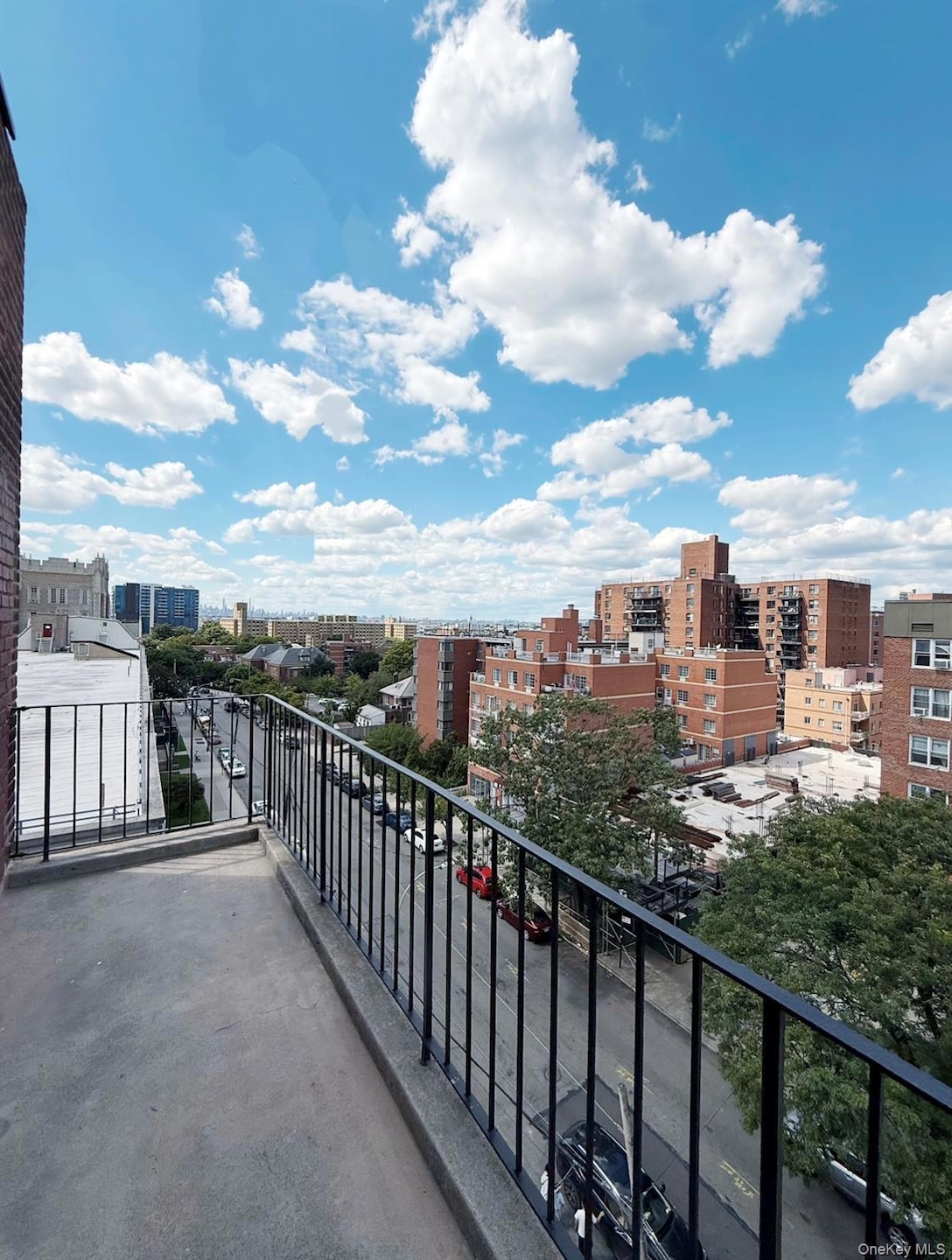 13950 35th Ave unit 7F, Flushing, NY 11354 - photo 1