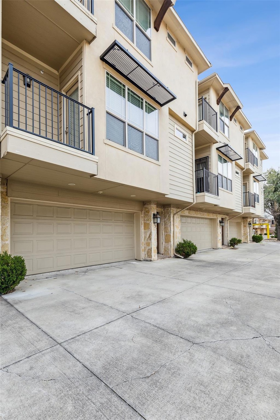 6131 Oram St unit 3, Dallas, TX 75214 - photo 1