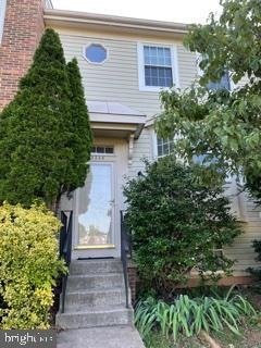 13346 Burkitts Rd, Fairfax, VA 22033 - photo 1