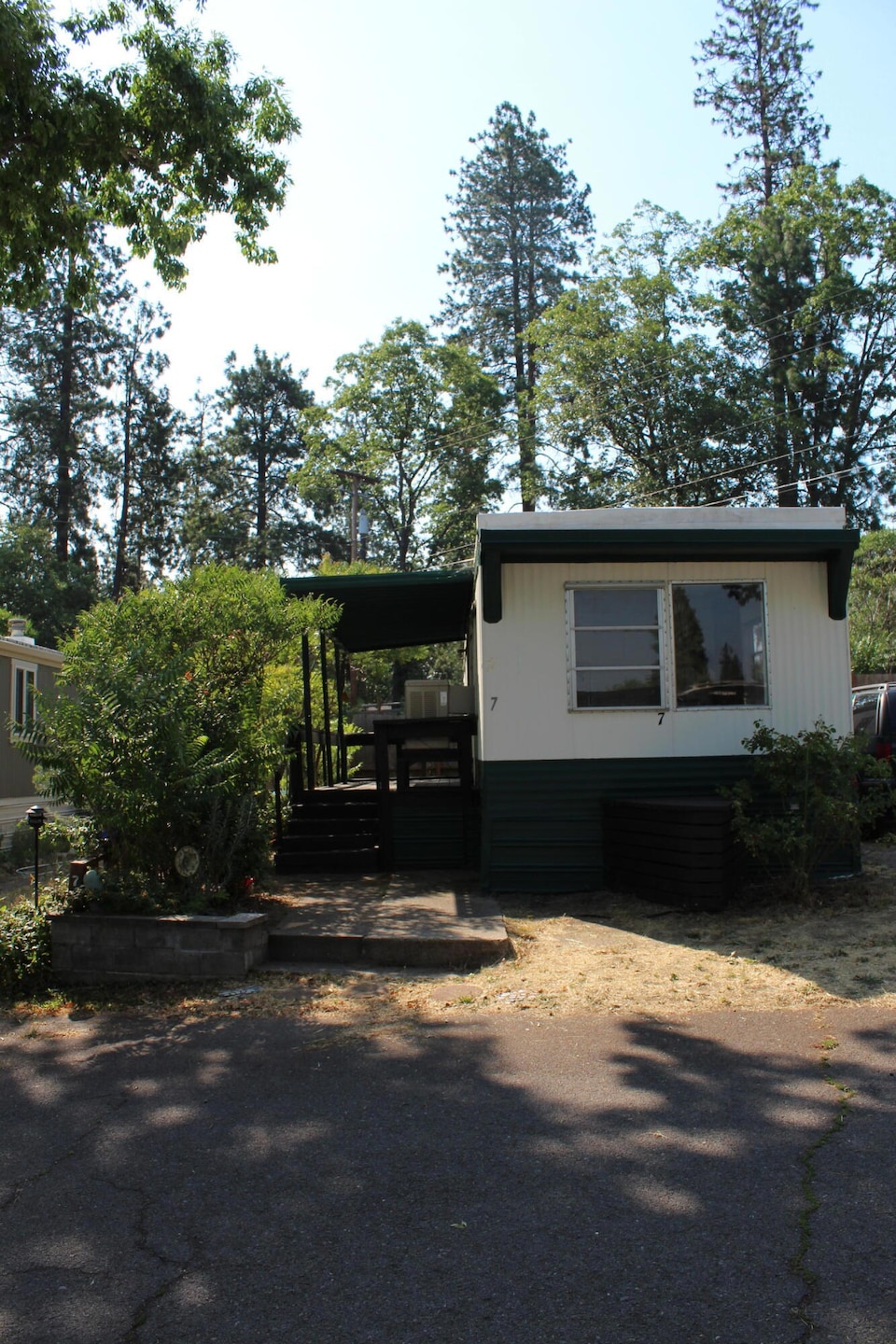 2799 Siskiyou Blvd unit 7, Ashland, OR 97520 - photo 1