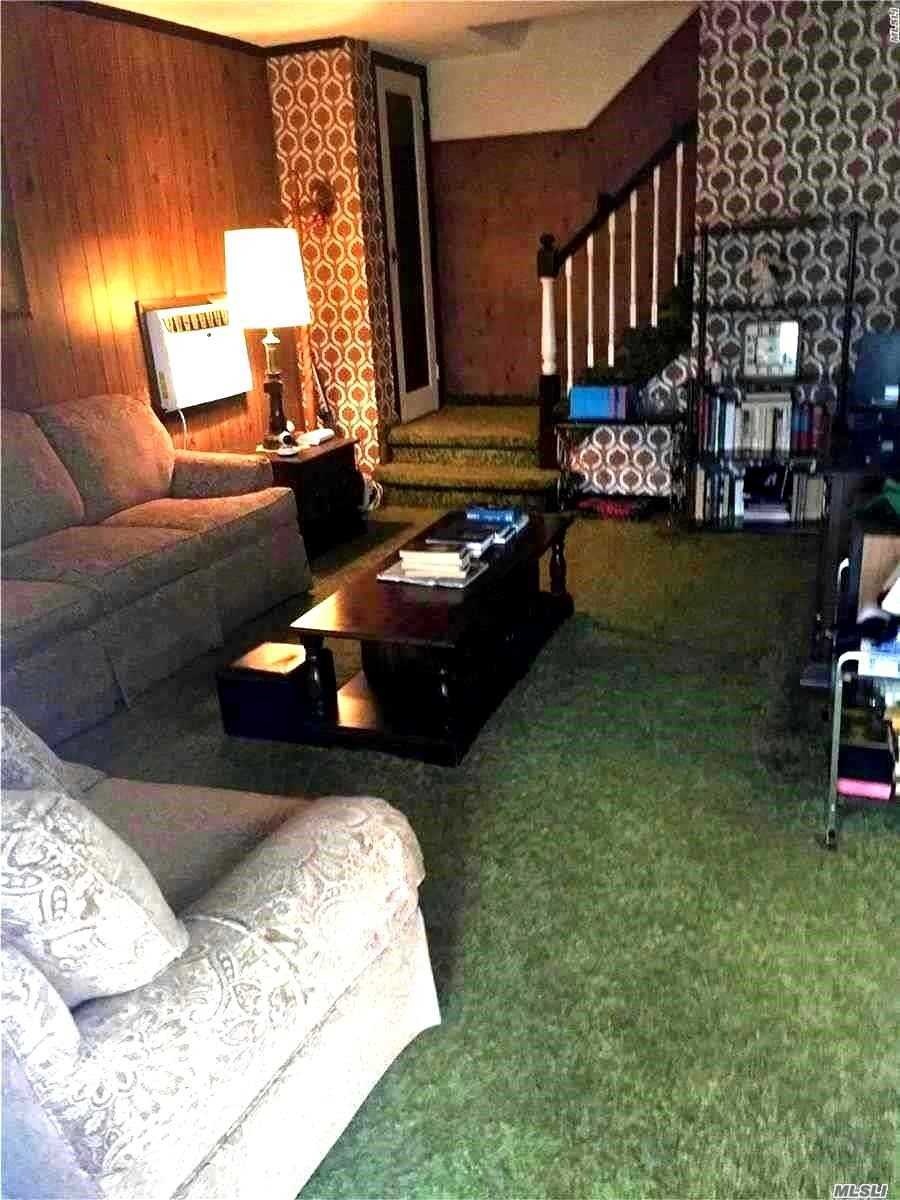 83-21 263rd St, Glen Oaks, NY 11004 - photo 1