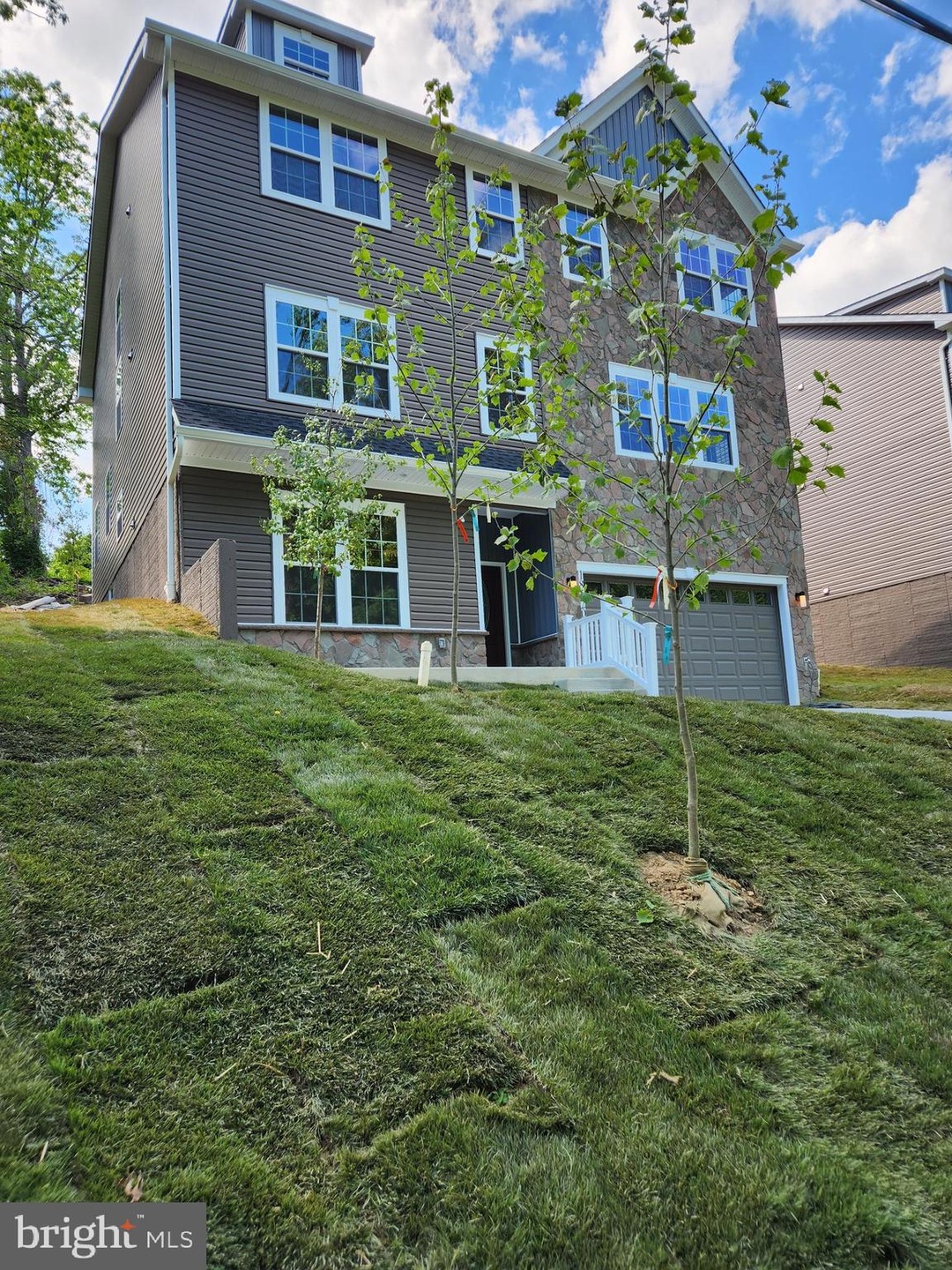 18520 Old Triangle Rd, Triangle, VA 22172 - photo 1