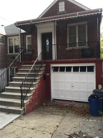 834 Neill Ave, Bronx, NY 10462 - photo 1
