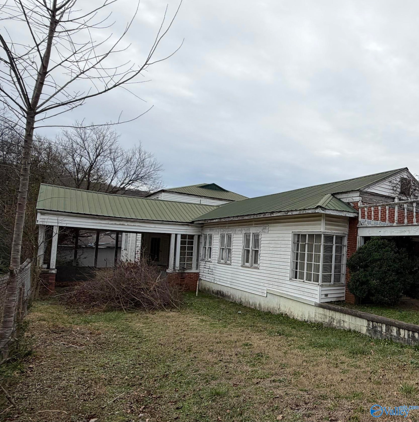 54 Grand Ave SW, Fort Payne, AL 35967 - photo 1
