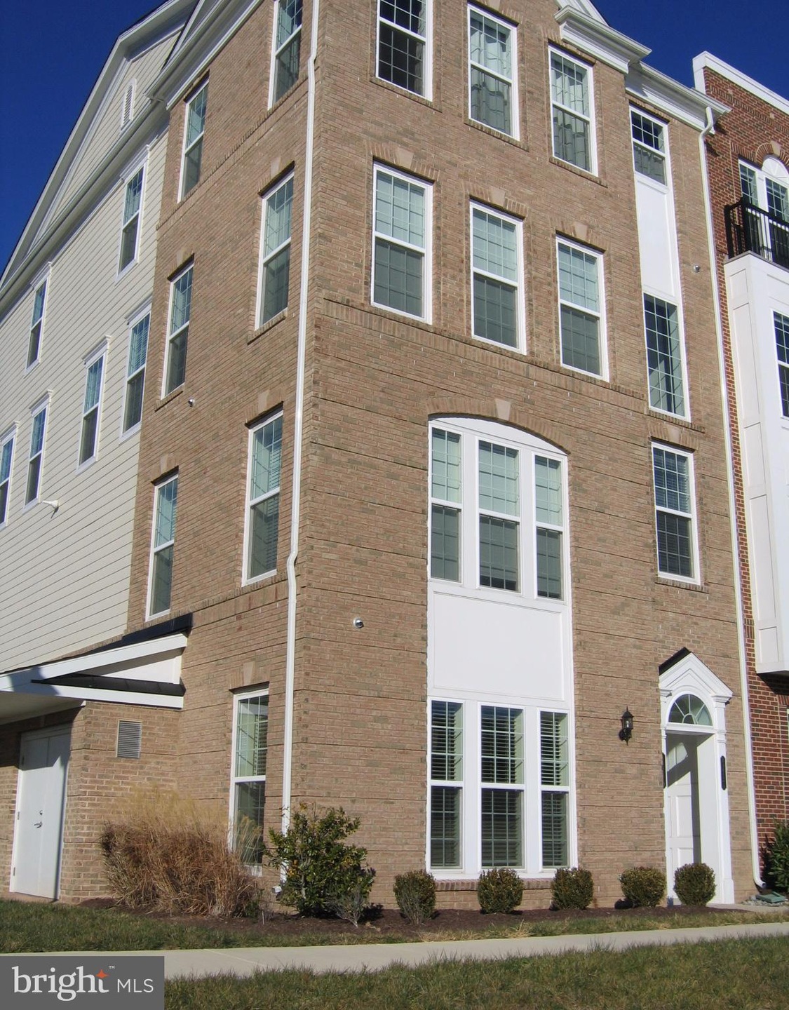 42721 Eildon Terrace unit 17Q, Ashburn, VA 20147 - photo 1