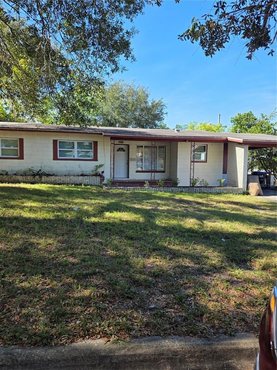 2021 Golf Vista Ct, Pine Hills, FL 32808 - photo 1