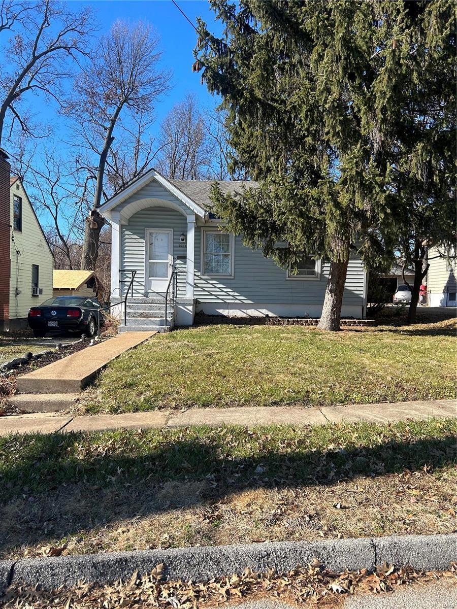 2951 Endicott Avenue