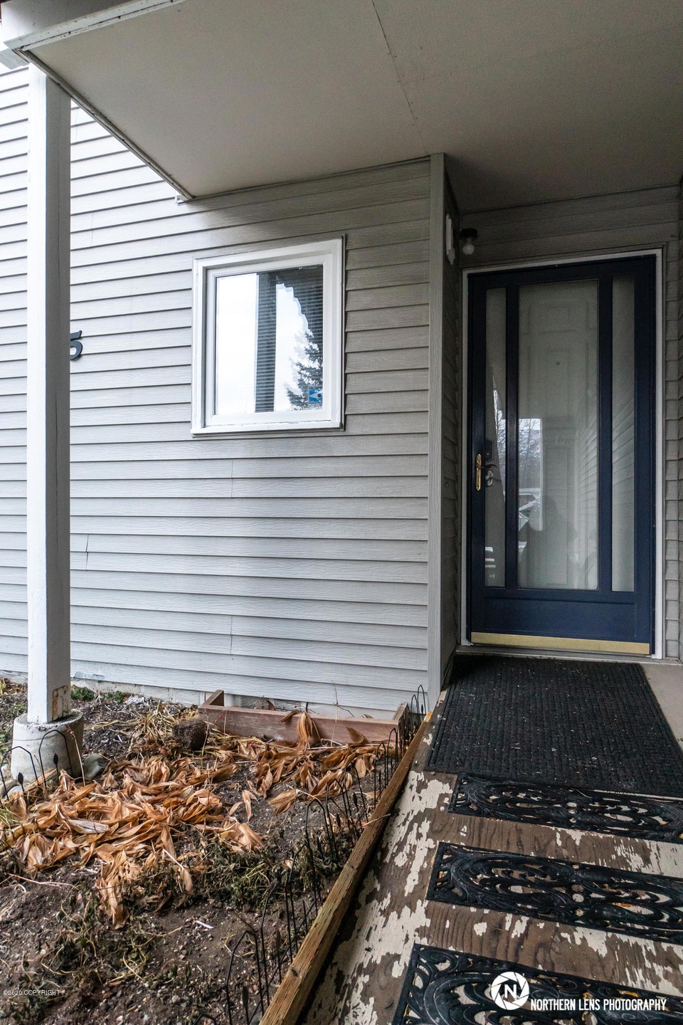 8_EntranceExterior