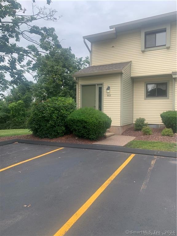 902 Summer Hill Dr unit 902, South Windsor, CT 06074 - photo 1