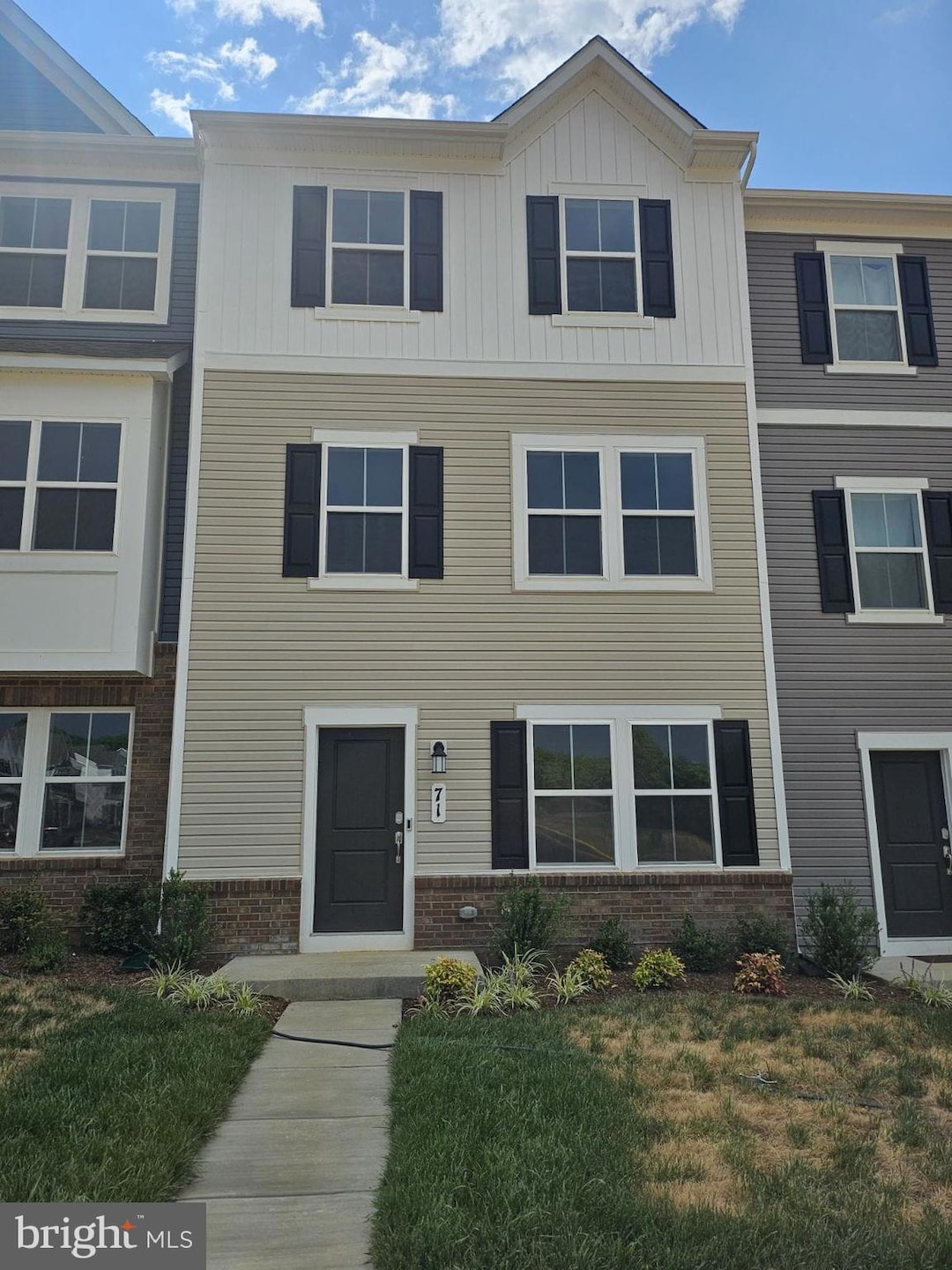 71 Swan Field Ave, Ranson, WV - photo 1