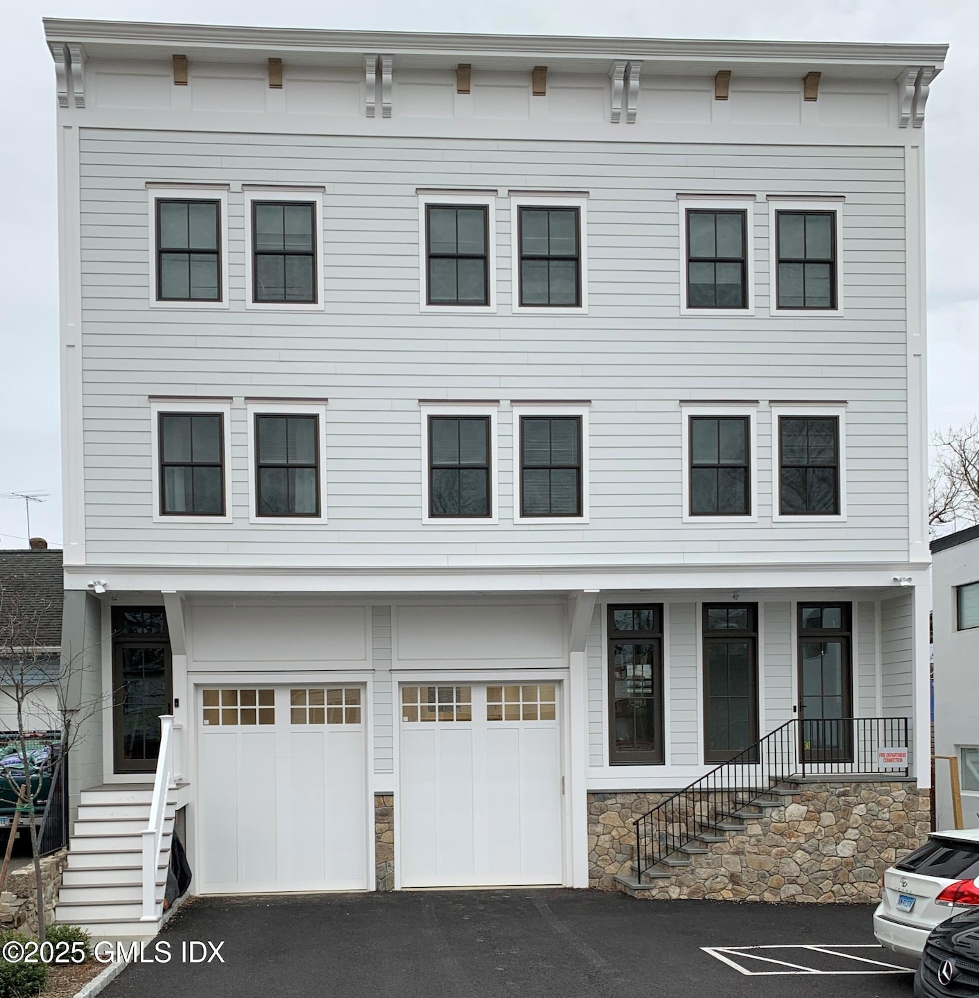 Front 4 Armonk St LM