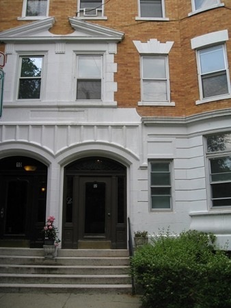 12 Kilsyth Rd unit 3, Brookline, MA 02445 - photo 1