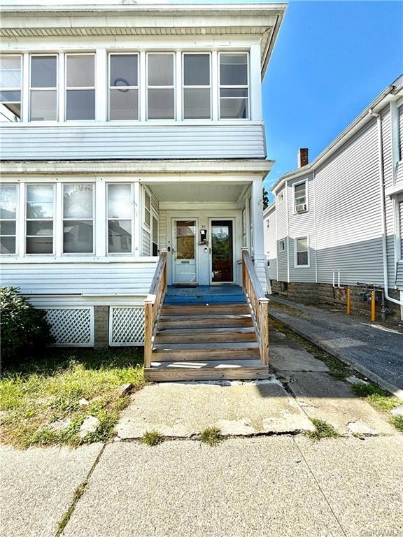 30 Manitou Ave unit 2, Poughkeepsie, NY 12603 - photo 1