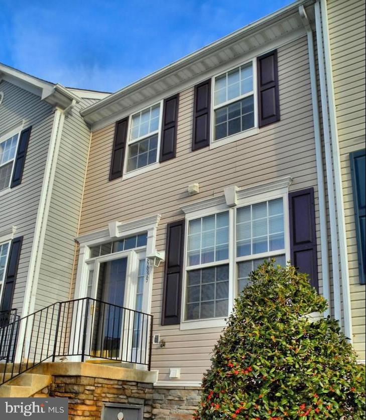 8639 Willow Leaf Ln, Odenton, MD 21113 - photo 1