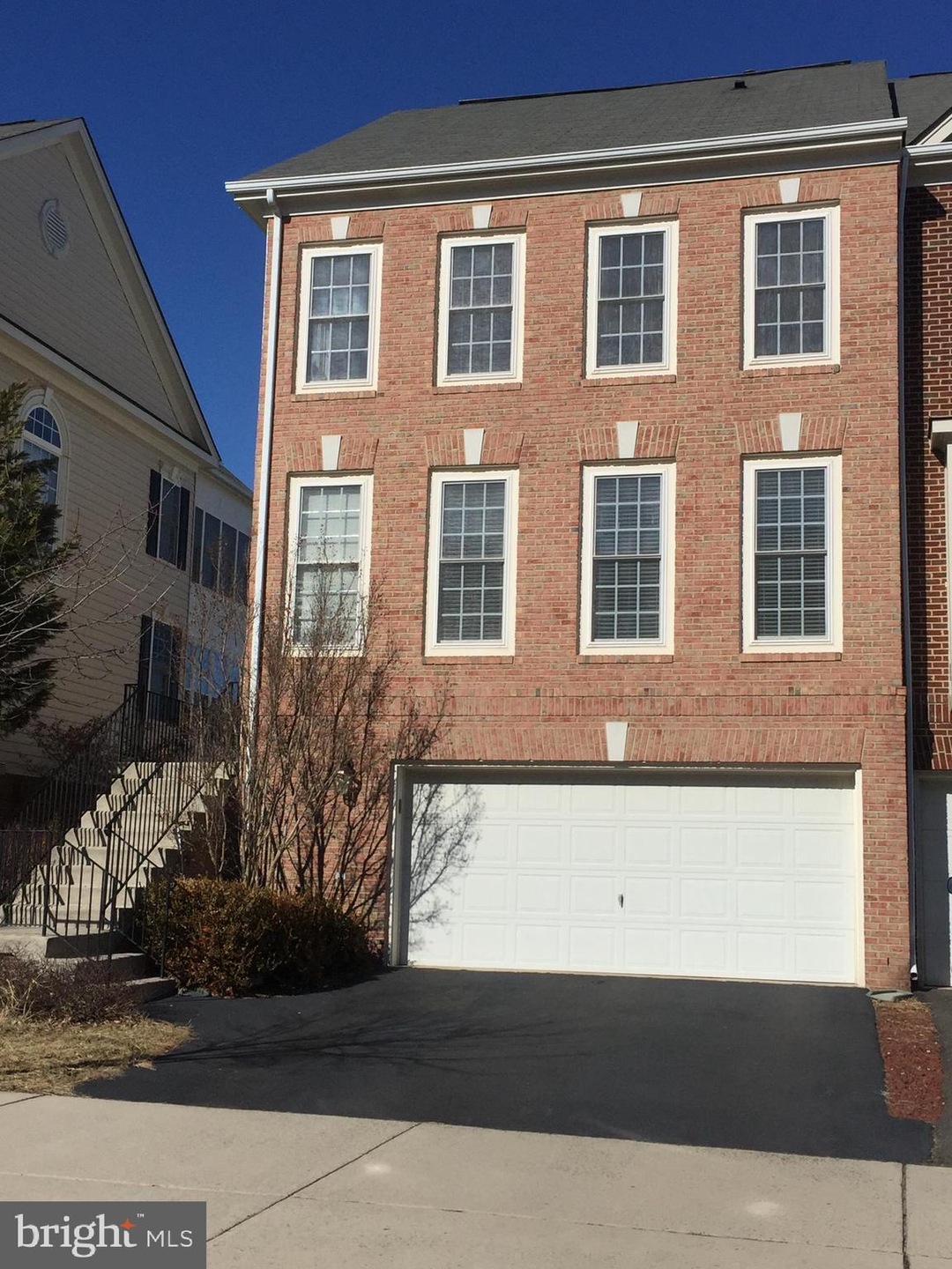 42694 Rolling Rock Square, Chantilly, VA 20152 - photo 1