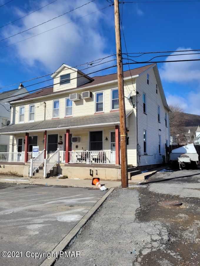 209 B St, Pen Argyl, PA 18072 - photo 1