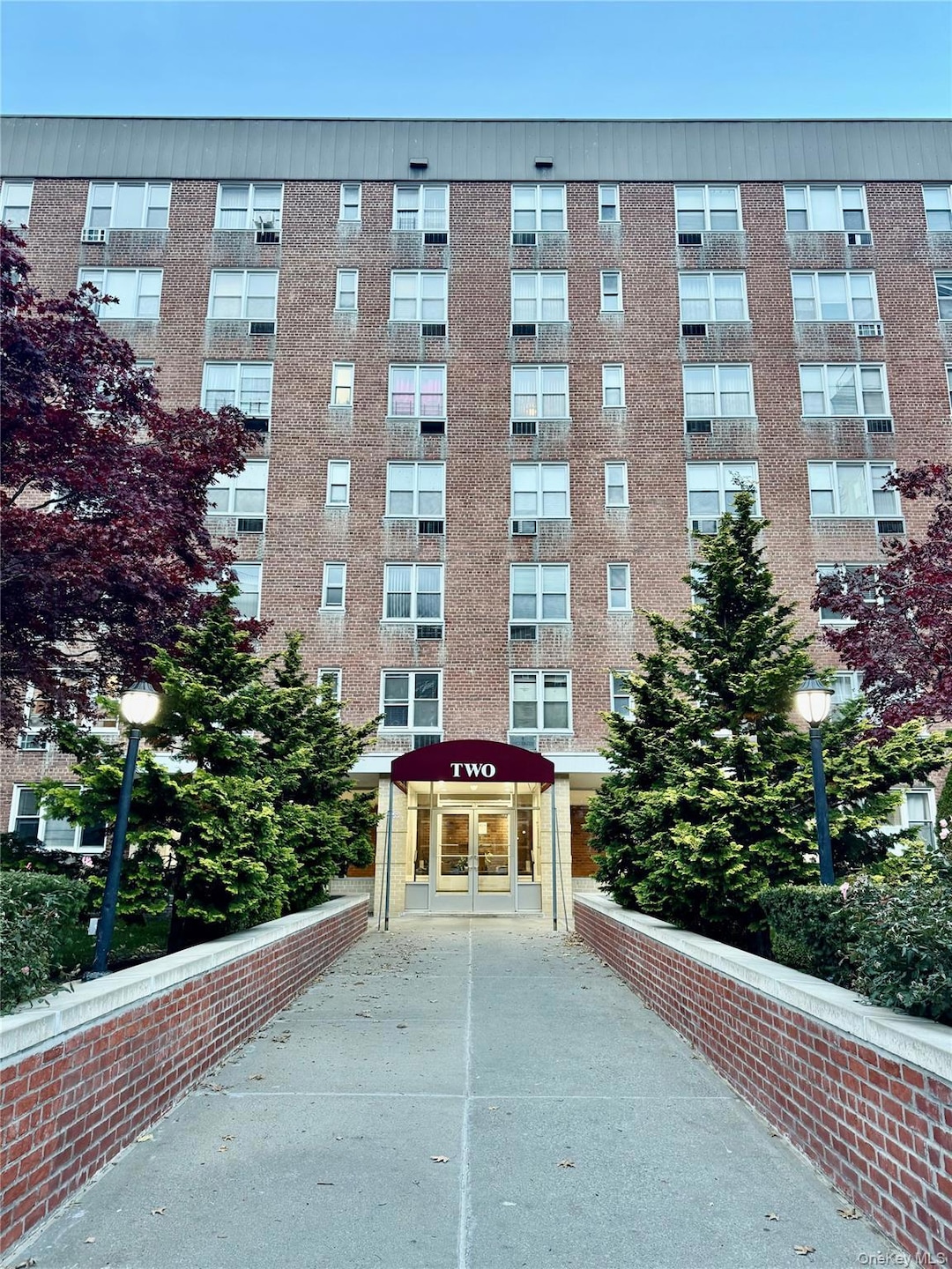 Sadore Lane Gardens unit 6N, Yonkers, NY 10710 - photo 1