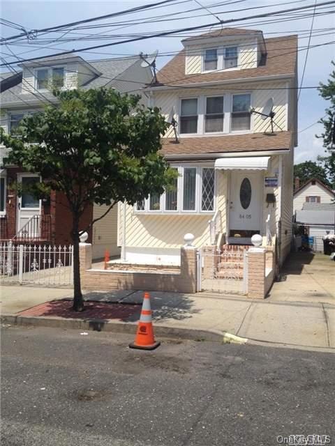 84-05 109th Ave, Ozone Park, NY 11417 - photo 1
